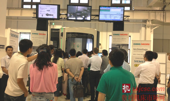　　本次活動展出了”DMU65FDmonoBLOCK”五軸銑車復合加工機床，來自德馬吉森精機和LMT、SIEMENS、HORN的技術專家通過技術交流會和現場加工演示，為觀眾介紹和分享了先進的加工技術和生產工藝。